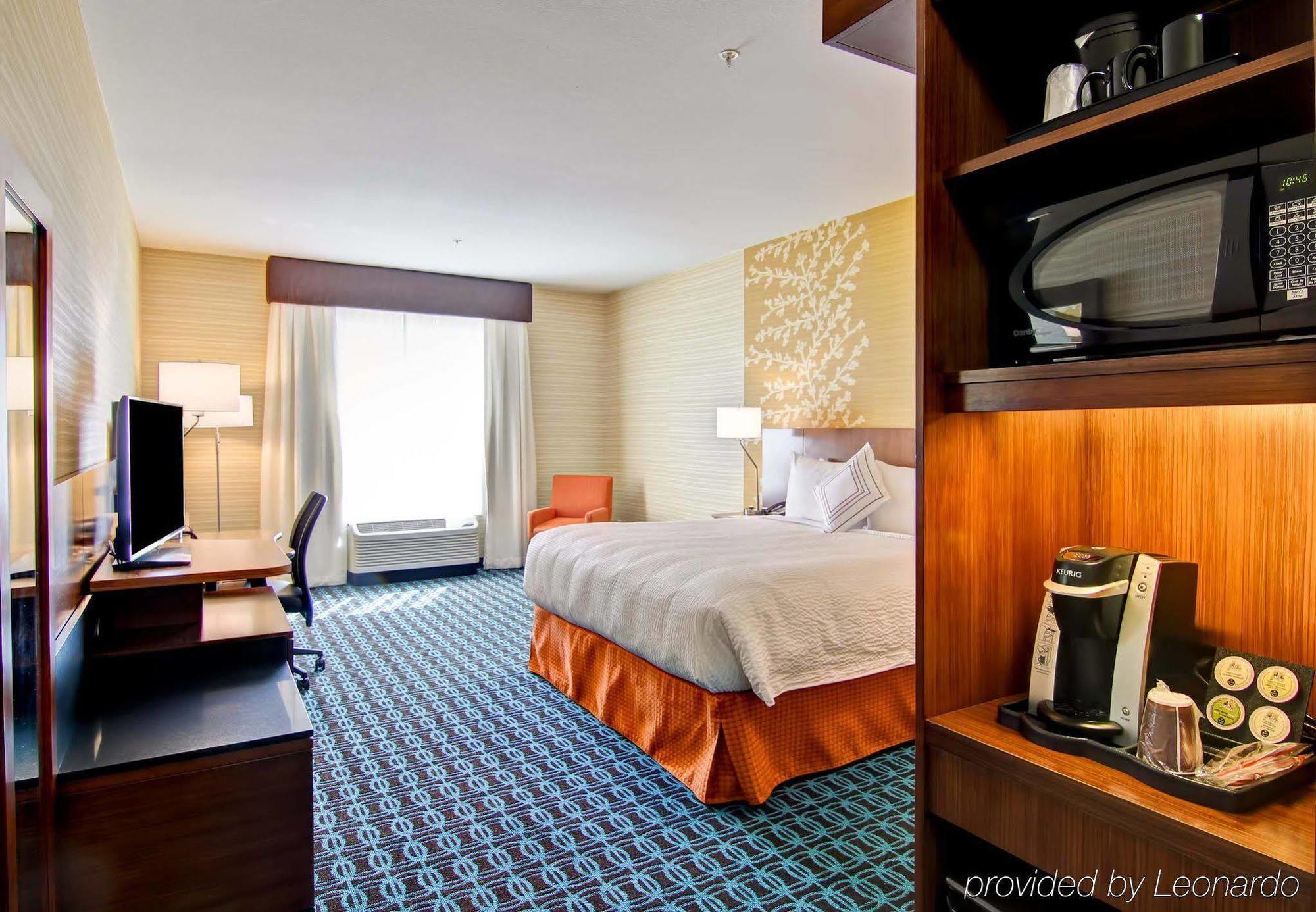 Fairfield Inn & Suites By Marriott Kamloops Exterior foto